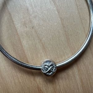 Pandora infinity heart clip
